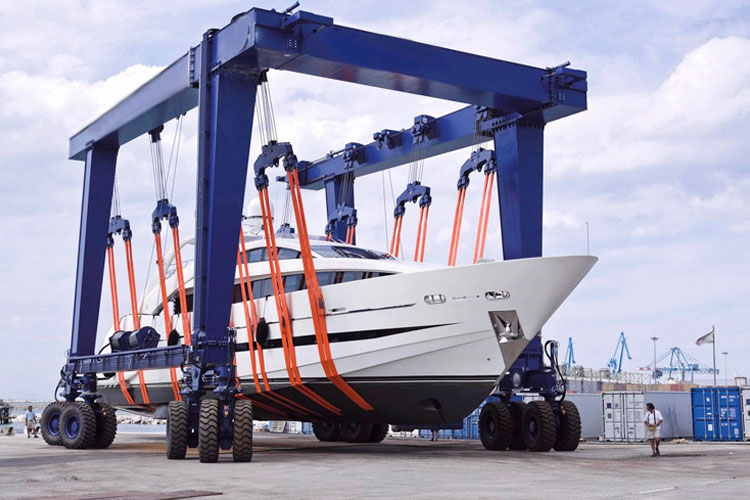 Mobile Boat Hoist