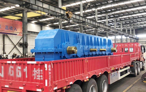 320 Ton Crane Reducer.jpg